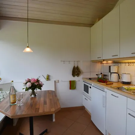 Semesterbostad Haus Maja *